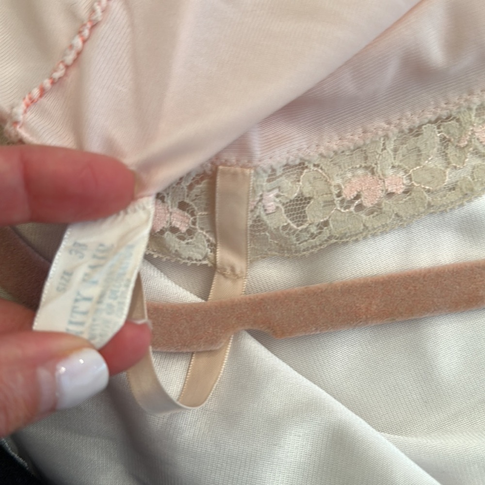 Vanity Fair vintage chemise slip size 38. Pink lace - Picture 8 of 9
